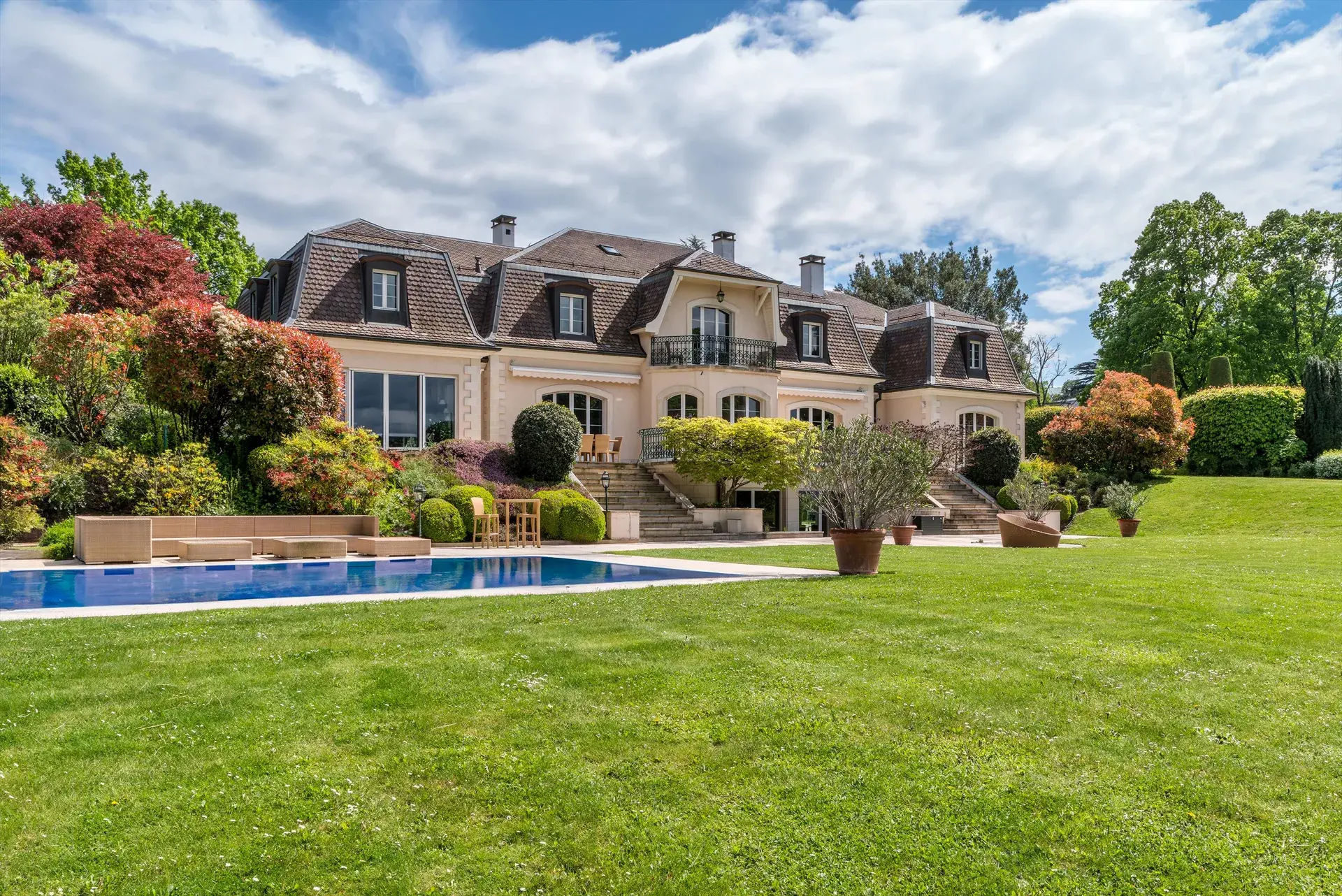 Exceptional villa on a 17,000 sqm plot in a privileged location in Cologny, Geneva