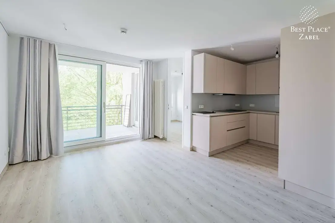 City-West kompakt: modernisiertes Design-Apartment mit ruhiger Loggia in der Nähe des KaDeWe