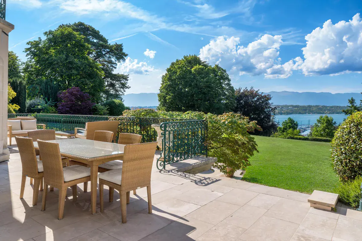 Exceptional villa on a 17,000 sqm plot in a privileged location in Cologny, Geneva